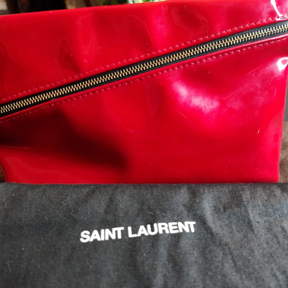 Saint Laurent Red Makeup Bag With Dust Bag. Patent Leather Red - Picture 5 of 7
